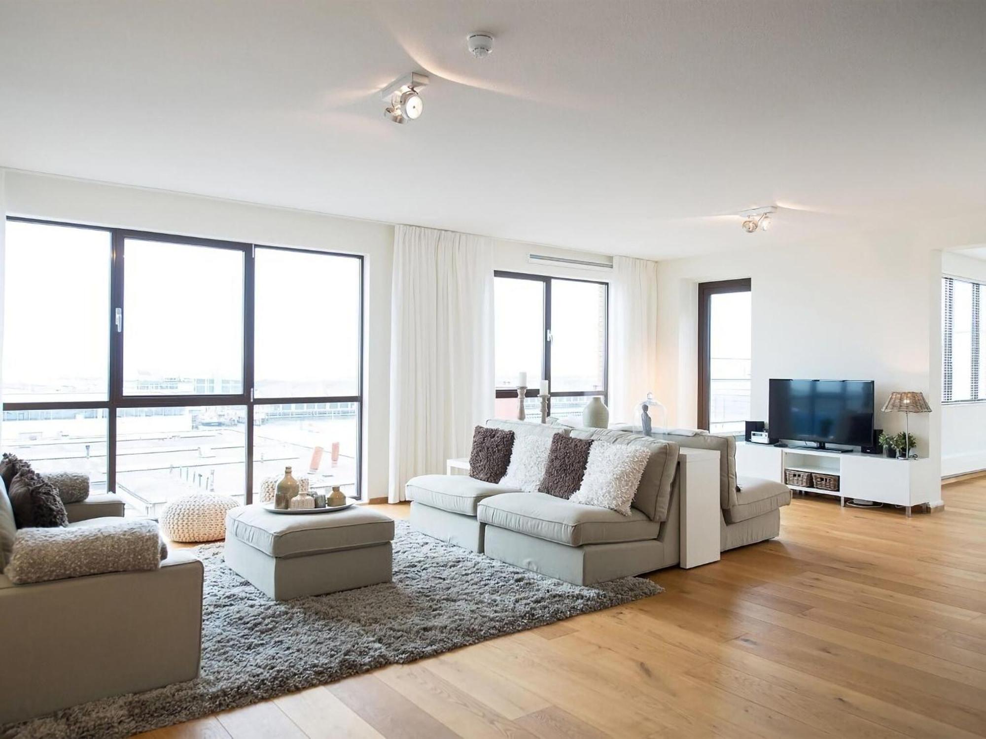 Spacious Modern In Scheveningen Apartment *
